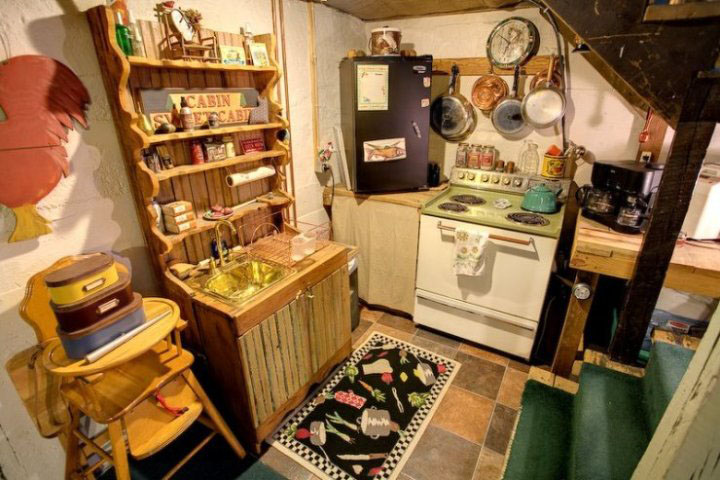 Lower lodge kitchen